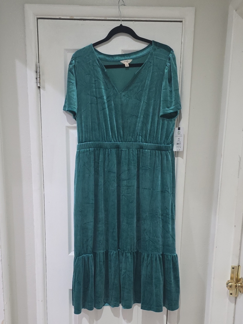 Terra & Sky Teal Velvet V-Neck Midi Dress